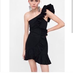 zara black one shoulder ruffle dress Zara Women's Medium Dress Black w/ White Polka Dots Ruffles One Shoulder  Slit